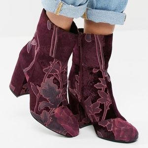 NEW Steve Madden Velvet Block Heel Boot